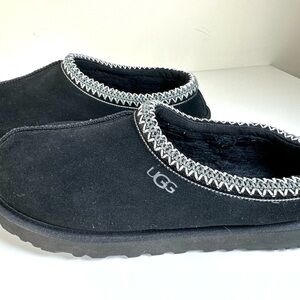 UGG Tasman Men’s Slippers US 11 EU 44 Black Suede Shearling Lined S/N 5950